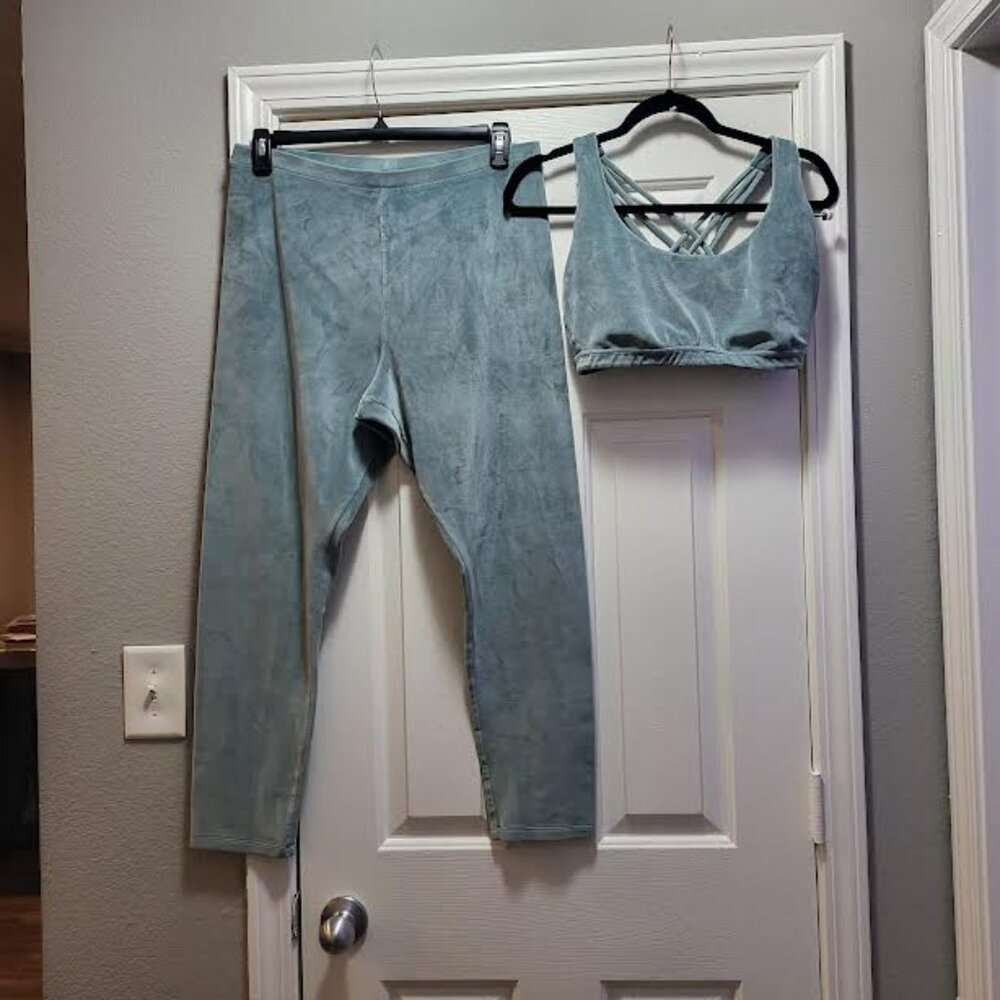 Victoria secret legging bralette set